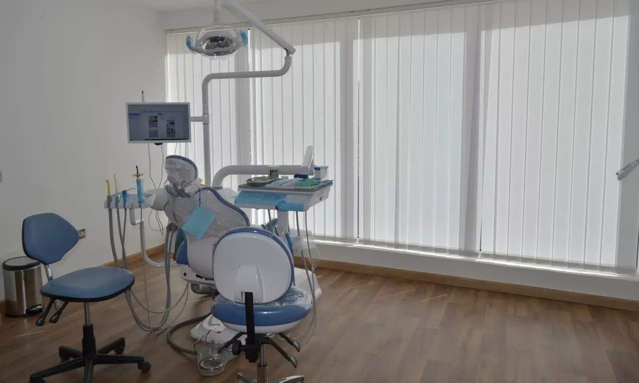 Scaling and Polishing with X-Ray at Omar Yahia Dental Surgery Clinic