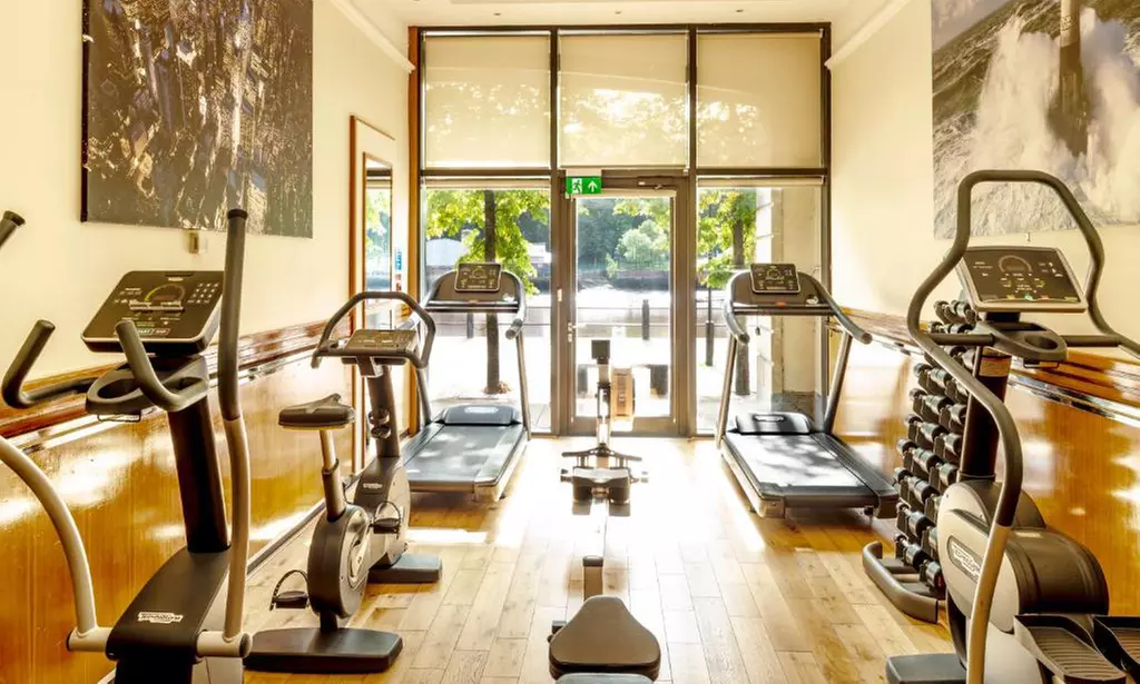 Newcastle: 4* Standard Room Stay with Breakfast