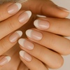 Image 6: Mise en beauté des mains ou pose de vernis semi-permanent 