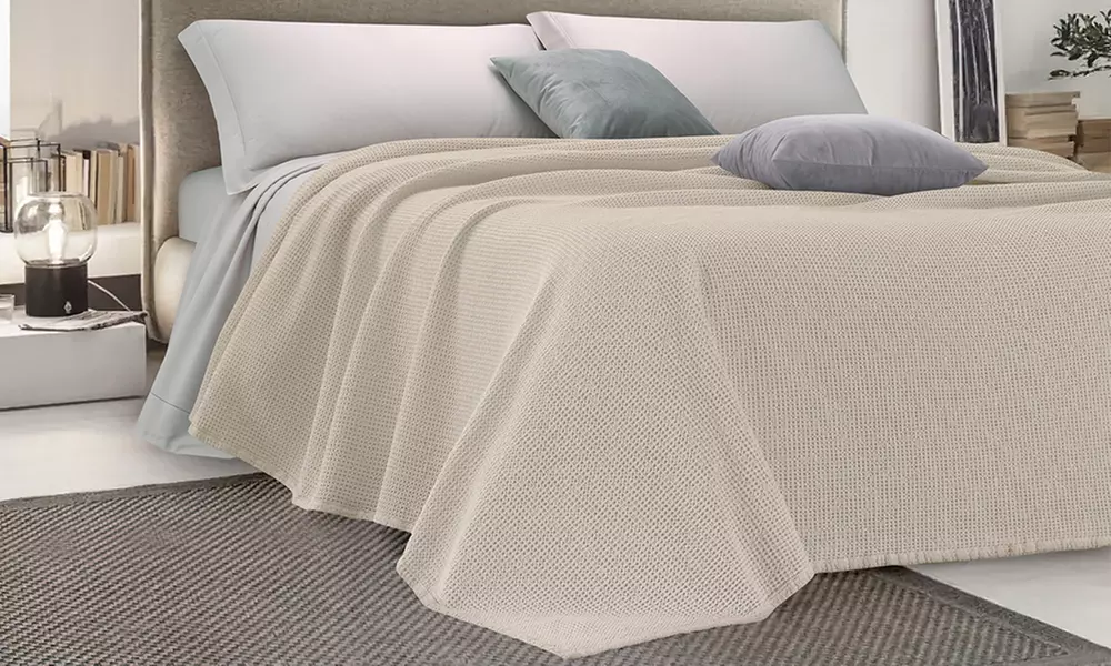 Zacht katoenen bedsprei met honingraat reliëf