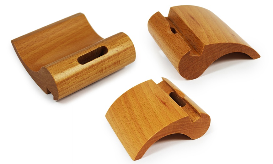 Image 2: Bamboo Phone Holder