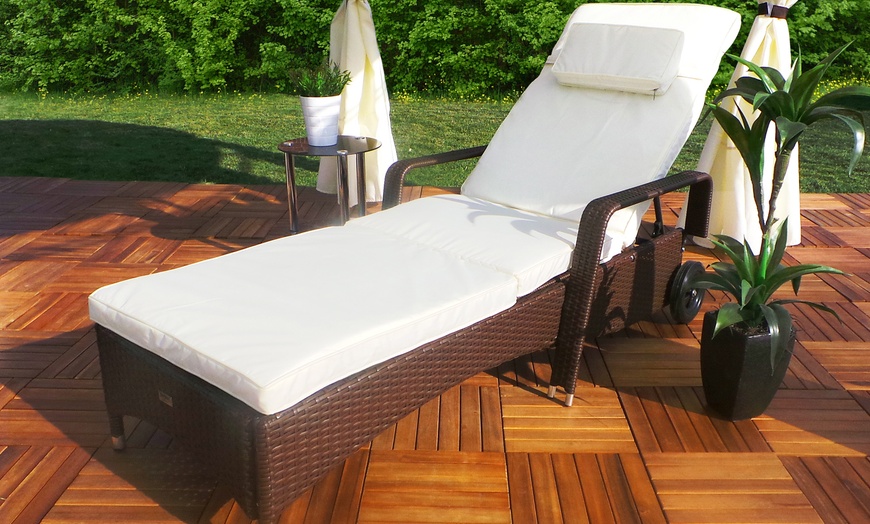 Image 12: Rattan-Effect Garden Lounger