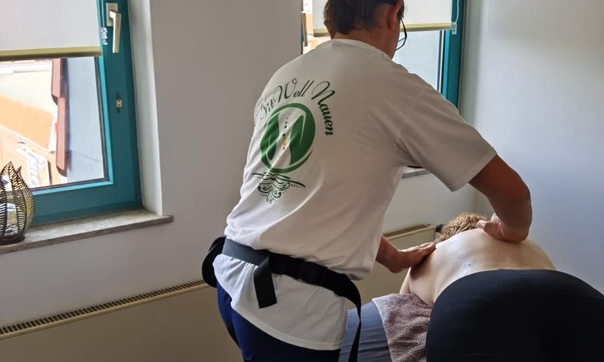 Image 2: Klassische Teil- oder Ganzkörpermassage / Hot-Stone-Ganzkörpermassage