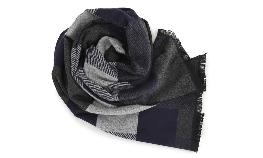 Image 14: Men's Winter Scarf