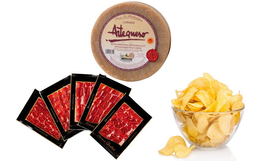 Image 1: Manchego, Jamon and Chips Hamper