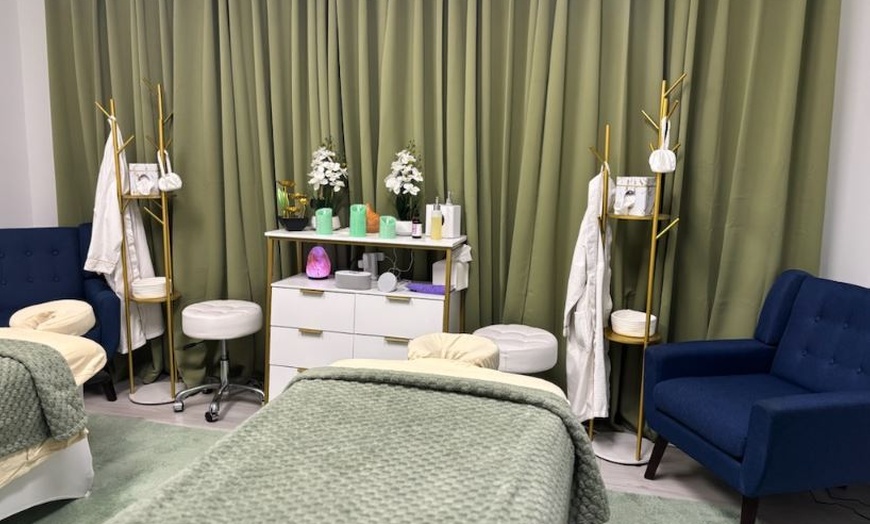 Image 8: One or Couples 60 or 90 Minute Deep Tissue Massage + Aromatherapy 