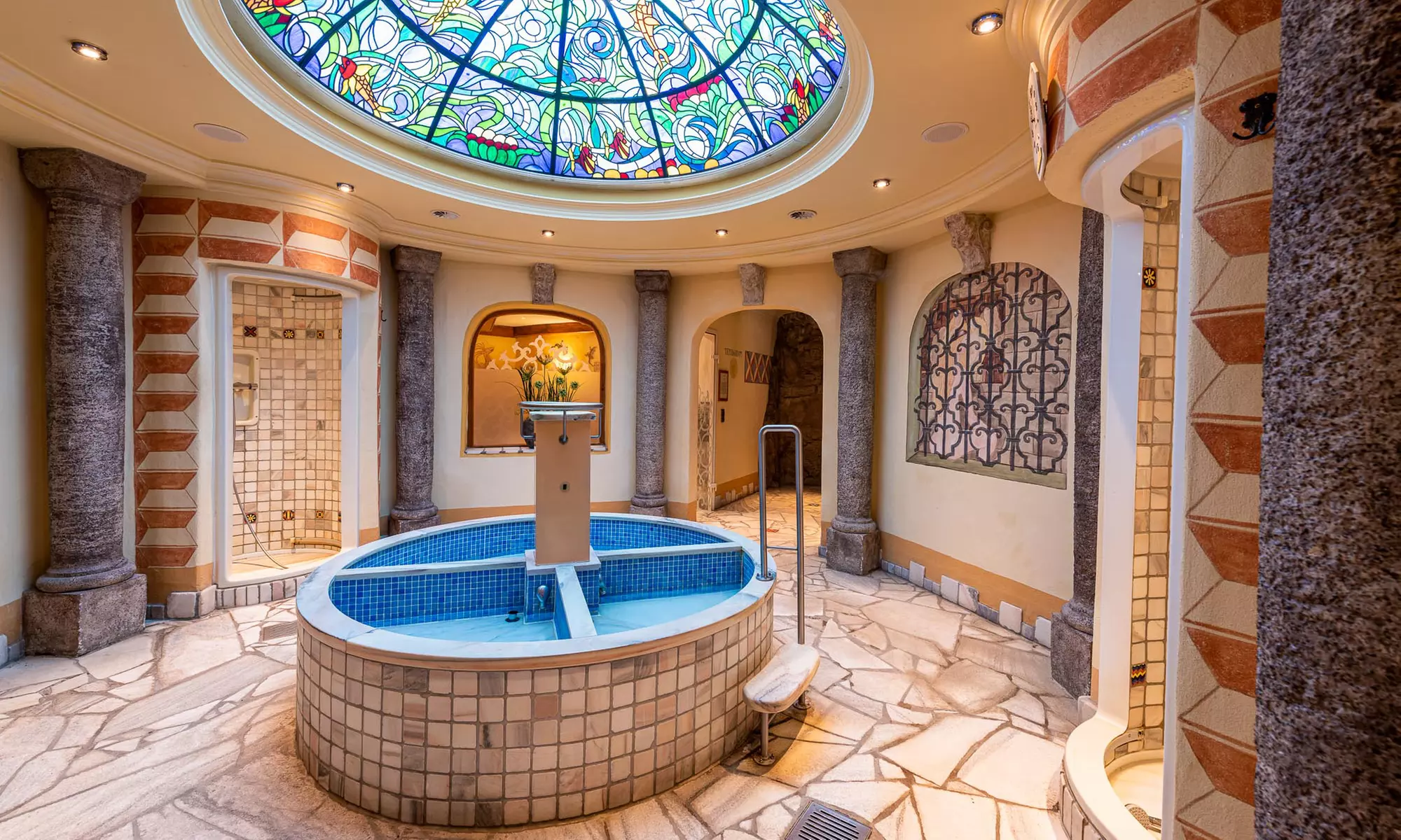 4* VILA VITA Burghotel Dinklage: 1-5 Nächte für Zwei inkl. Frühstück & ausgedehntes Wellnessbereich - Primary Image