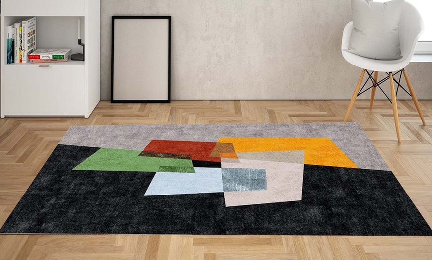 Image 10: Colourful Indoor Carpet