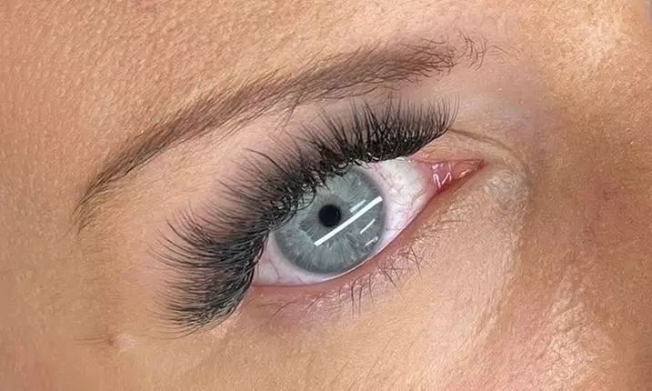 Classic or Hybrid Full Set Eyelash Extensions with Fill-In Option at Hi Hottie Lashes - Up to 30% Off