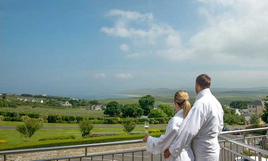 Image 2: Co. Donegal: 1- or 2-Night 4* Stay with Breakfast 