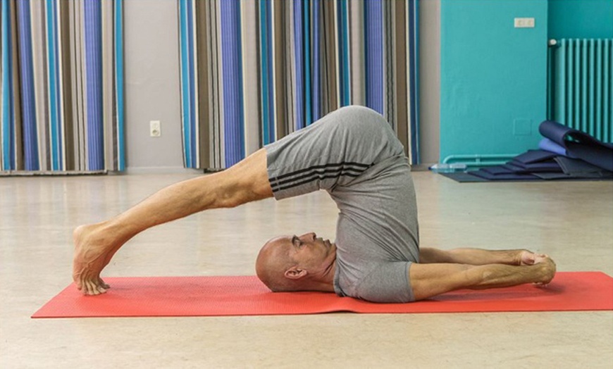 Image 2: 1 à 3 séances de yoga