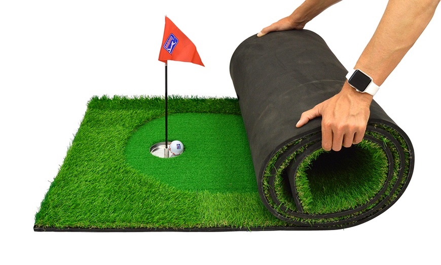 Image 7: PGA Tour Putting Mat