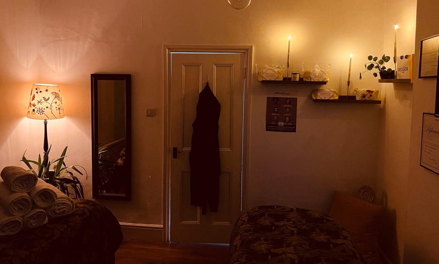 Image 8: Relaxing Spa Treatments with 30, 60, or 90 Minutes Massage Options