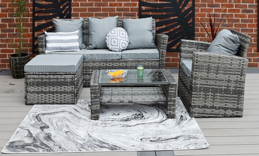 Image 4: Garden Rattan-Effect Furniture Set with Rain Cover