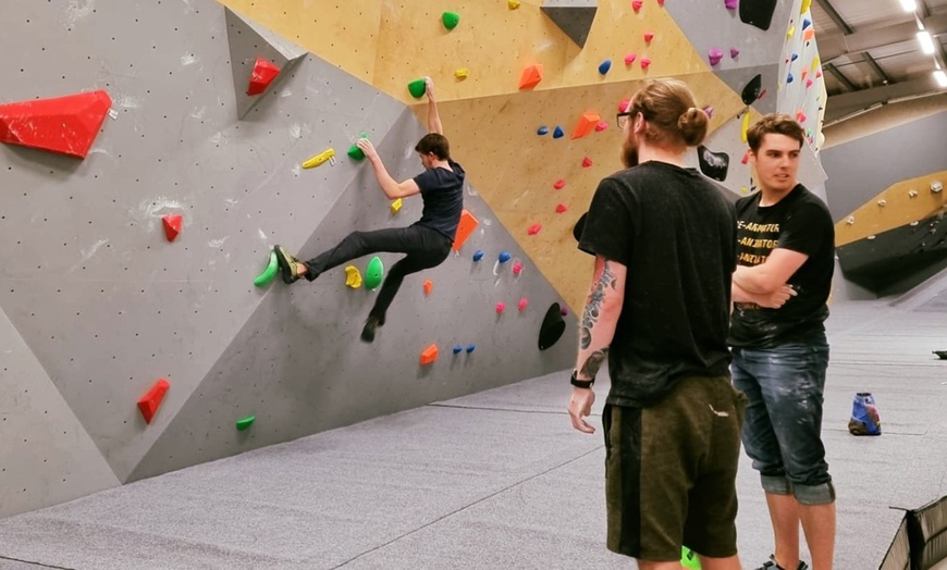 Image 8: Indoor Bouldering Induction Session