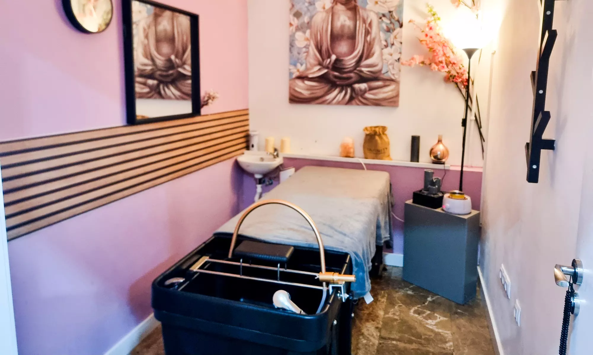 Head spa de 30, 60 o 90 minutos con opción a tratamiento, masaje capilar y kobido, color y más; ahorra al 56% - Image 2