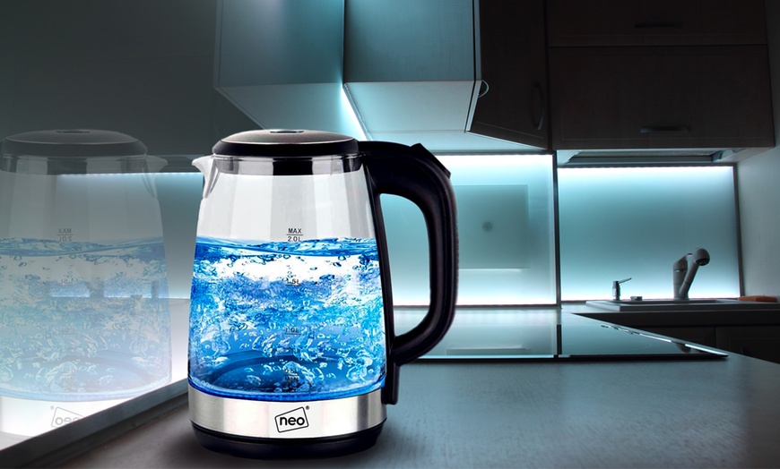 Image 2: Neo Illuminated Glass Kettle