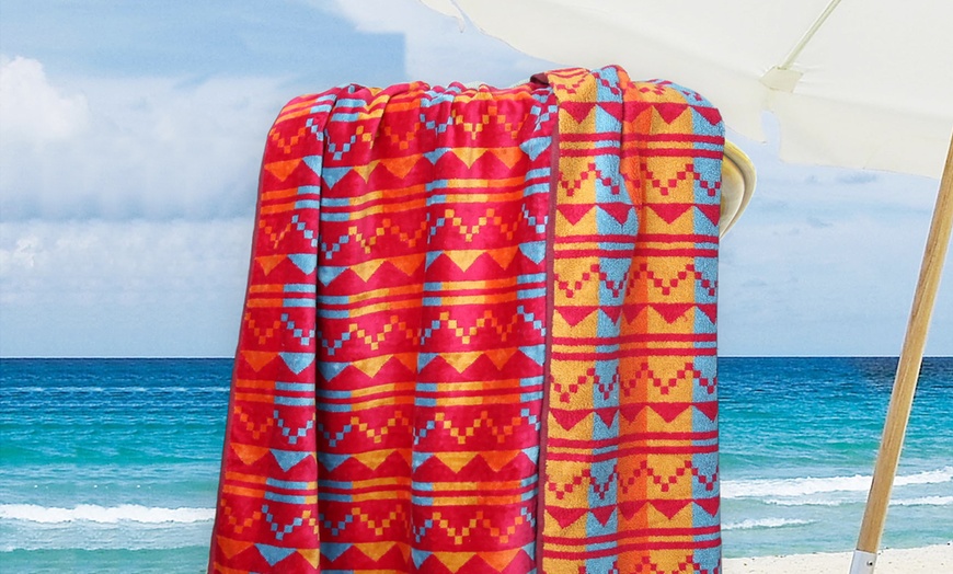 Image 3: 100% Egyptian Cotton Beach Towel