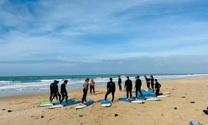 Vive la aventura del surf con clases personalizadas en Round House