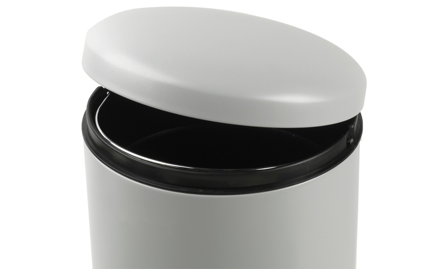 Image 9: Beldray 30L Soft-Close Pedal Bin