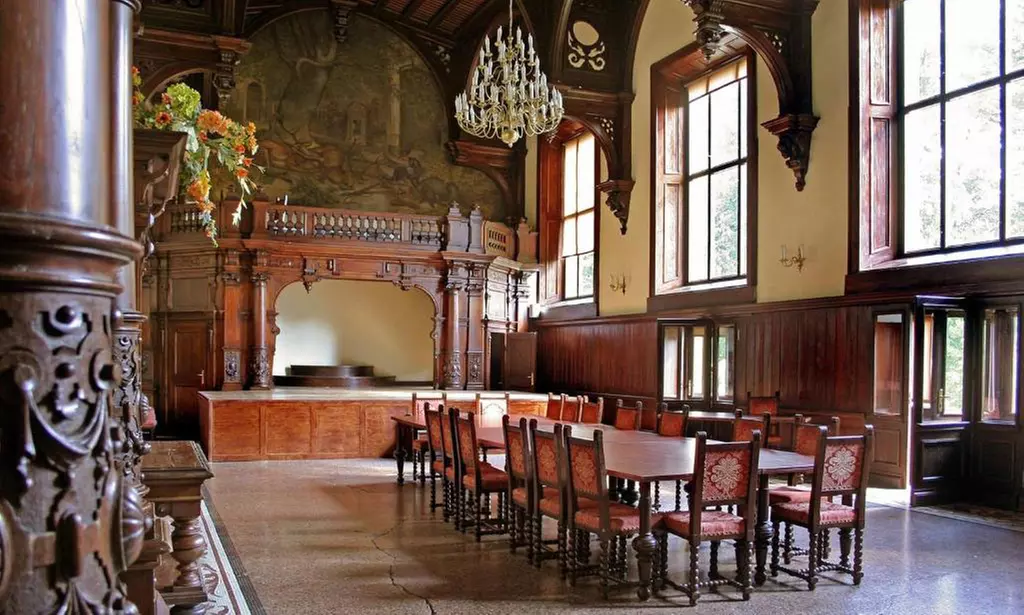 Niederschlesien: Doppelzimmer mit Halbpension auf dem Schloss