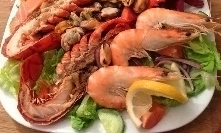 Image 3: Lobster and Crab Seafood Platter