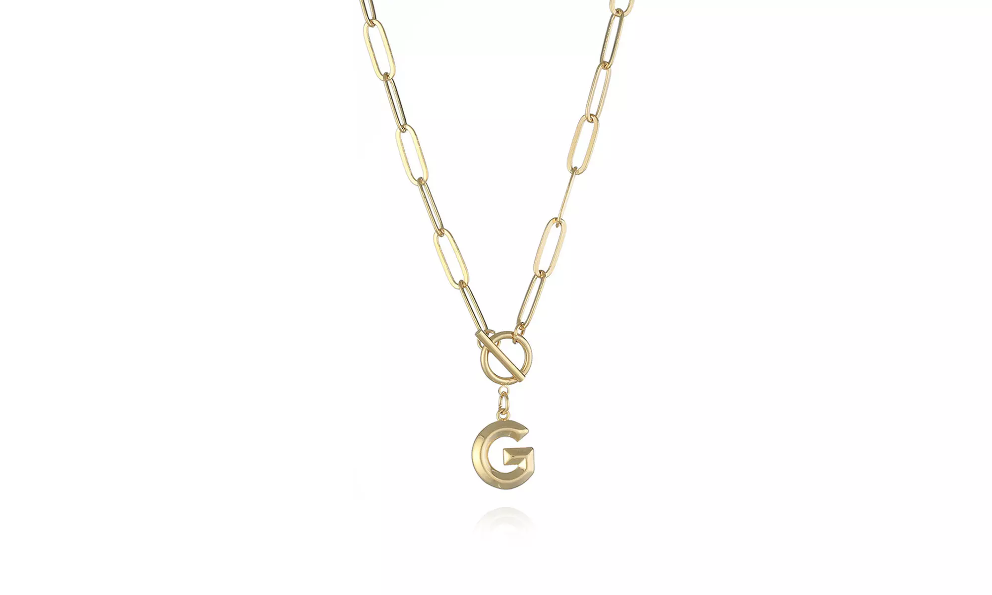 Collier avec pendentif initiale