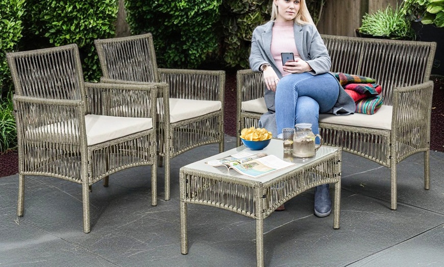 Image 6: Verona Four-Piece Rope Garden Furniture Set
