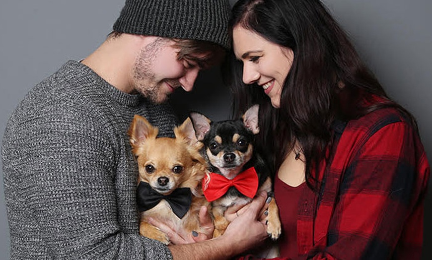 Image 1: Family Photoshoot with Pet