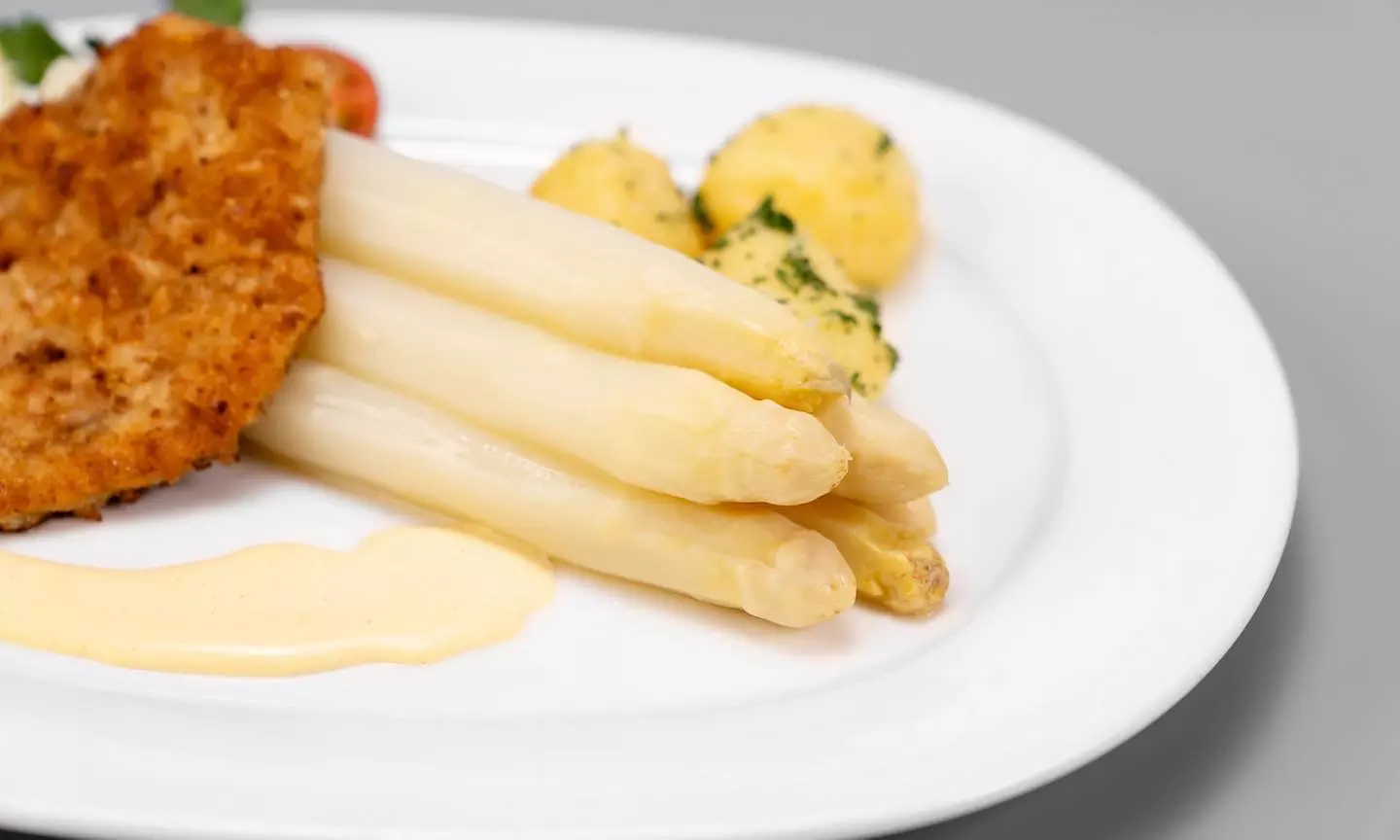 3-Gänge-Spargel-Menü für 2 oder 4 Personen im Restaurant Boddensee (bis zu 22% sparen) - Primary Image