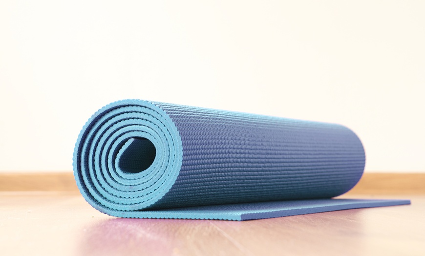 Image 5: Tapis enroulable et transportable pour Yoga