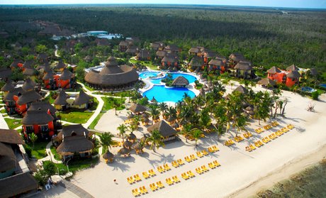 image for ✈ All-Inclusive Iberostar Cozumel Stay w/Air from Vacation Express