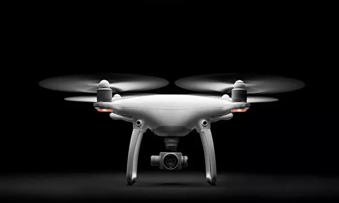 Initiation au pilotage de drone au choix en solo/duo ou baptême de pilotage de drone d'1h30 à LR Drone