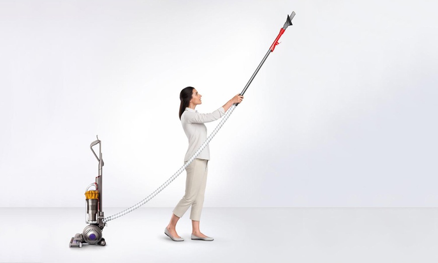 Image 7: Dyson DC40 Upright Vacuum