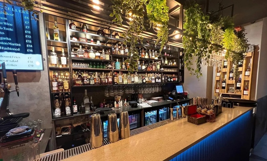 Image 4: Big Plates, Tapas, Snacks with Glass of Wine, Beer/Cocktail for 2 or 4