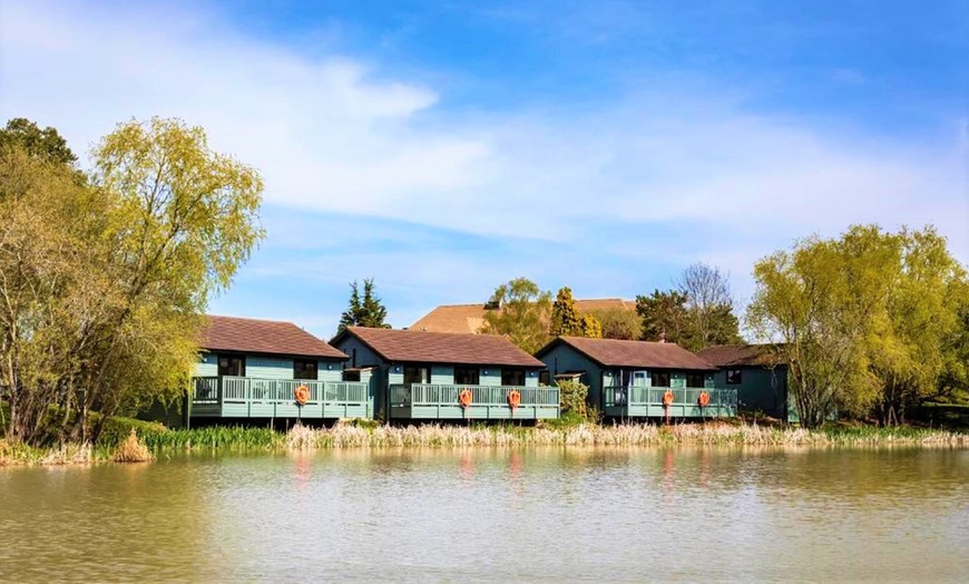 Image 9: Worcestershire: Choice of Lakeview Cabin with Breakfast