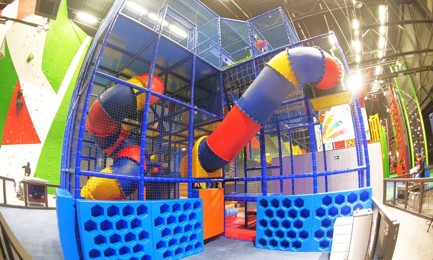 Image 5: Acceso a parque infantil o de escalada durante 1 hora para 1 persona