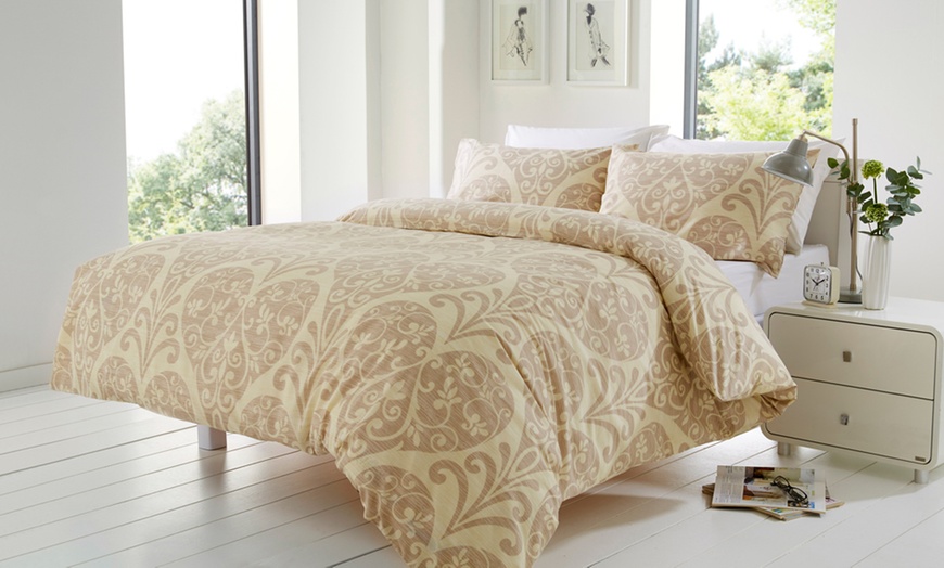 Image 3: Chloe Duvet Cover Set 