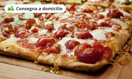 Mezzo metro di pizza a scelta oppure menu gnocco fritto dal Ristorante La Plaza. Consegna gratuita a domicilio