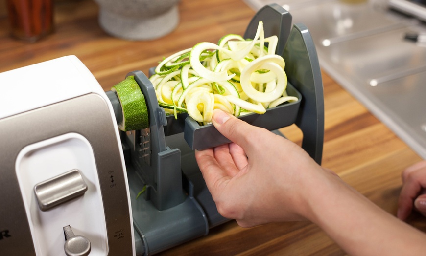 Image 6: Salter Electric Spiralizer