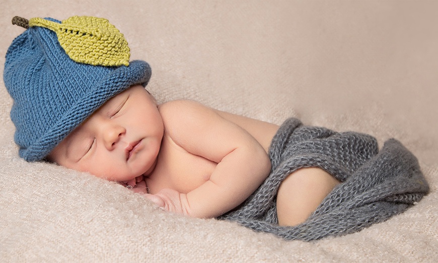 Image 1: Newborn Photoshoot with Prints