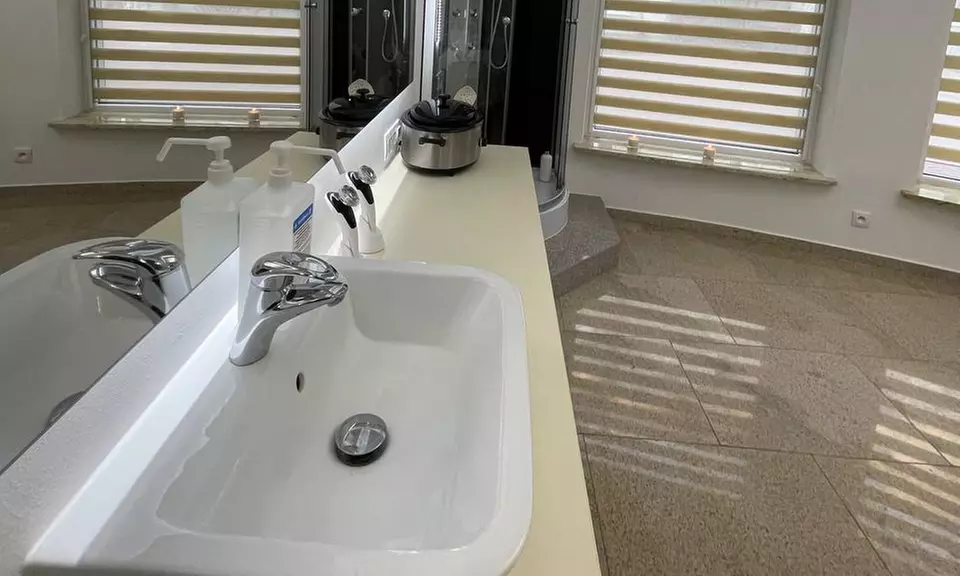 Wybrany 60-minutowy masaż w Aurora Clinic&Spa