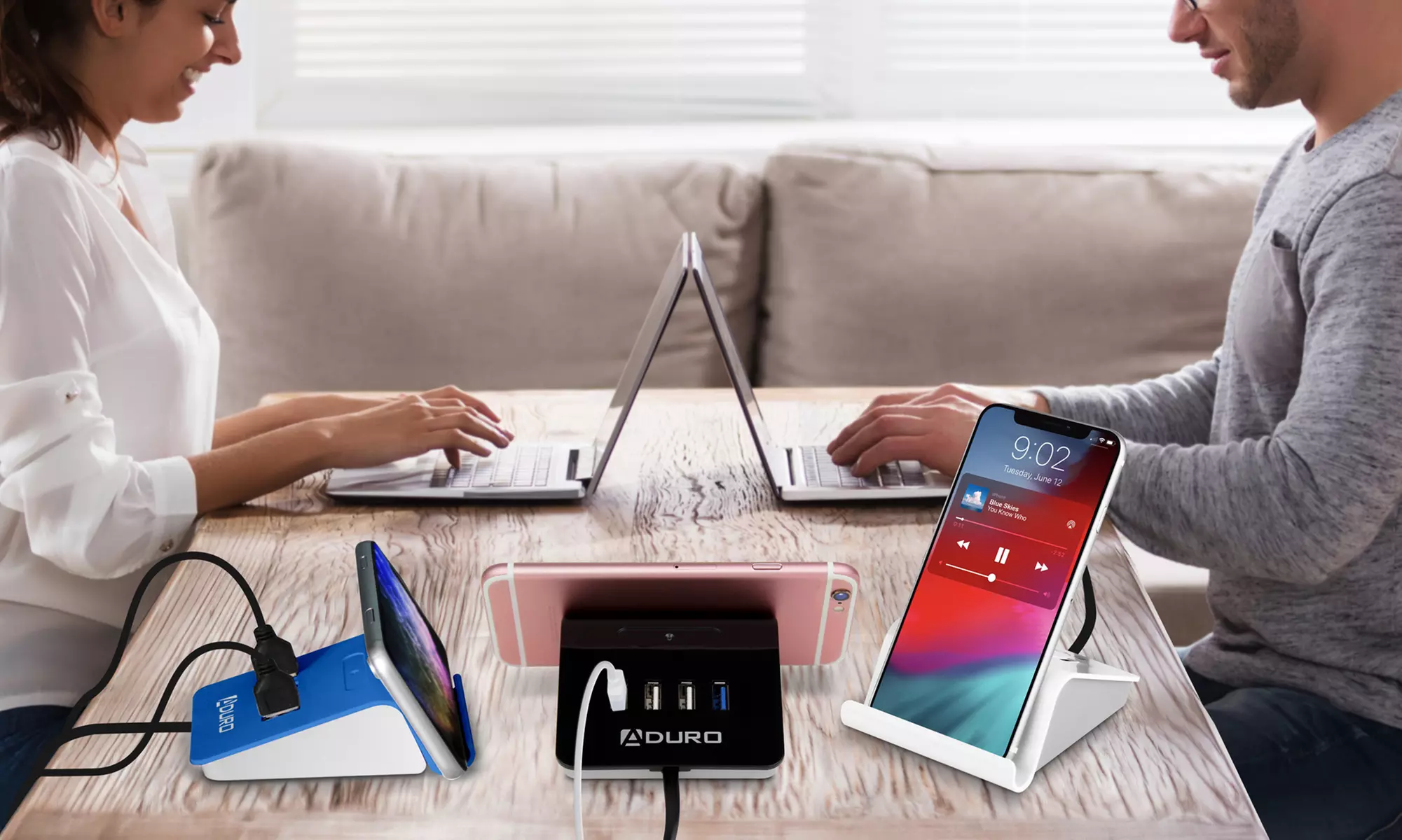 Aduro PowerUp 4-Port USB Desktop Charging Station and Phone Stand - Primary Image