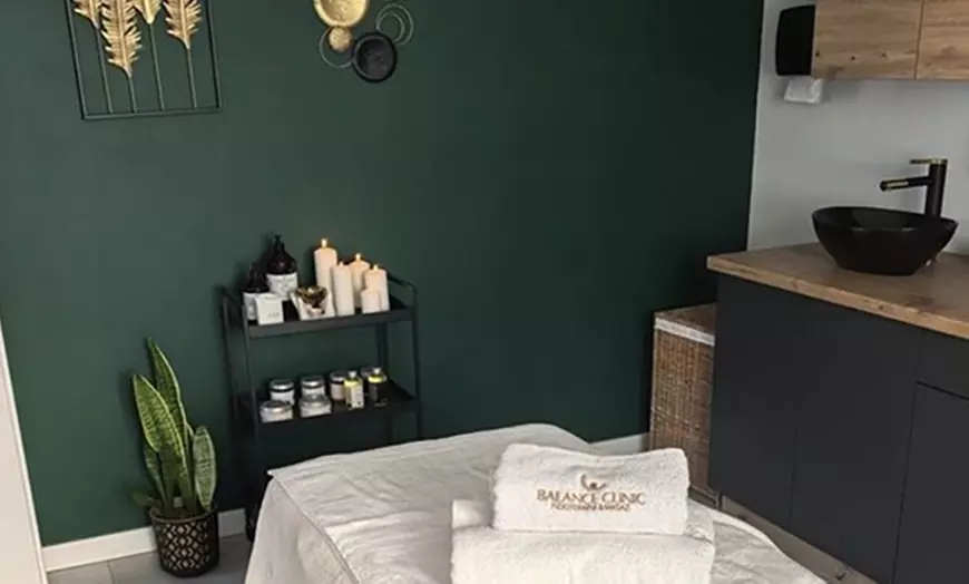 Image 3: Masaż aromatyczną świecą albo wybrany rytuał o zapachu kwiatów