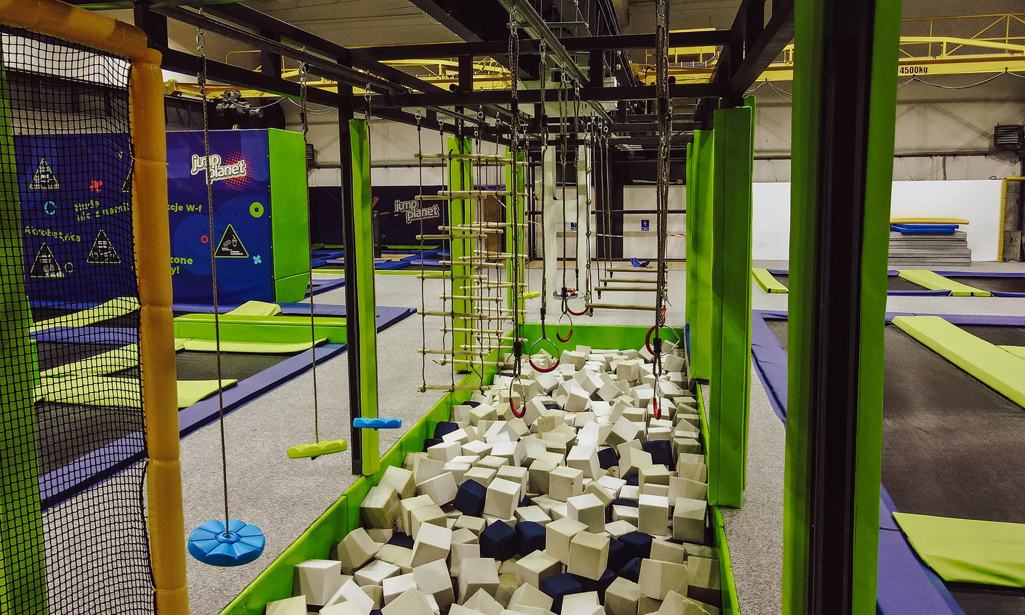 Zapomnij o grawitacji! Wskocz w świat zabawy w 4 parkach trampolin