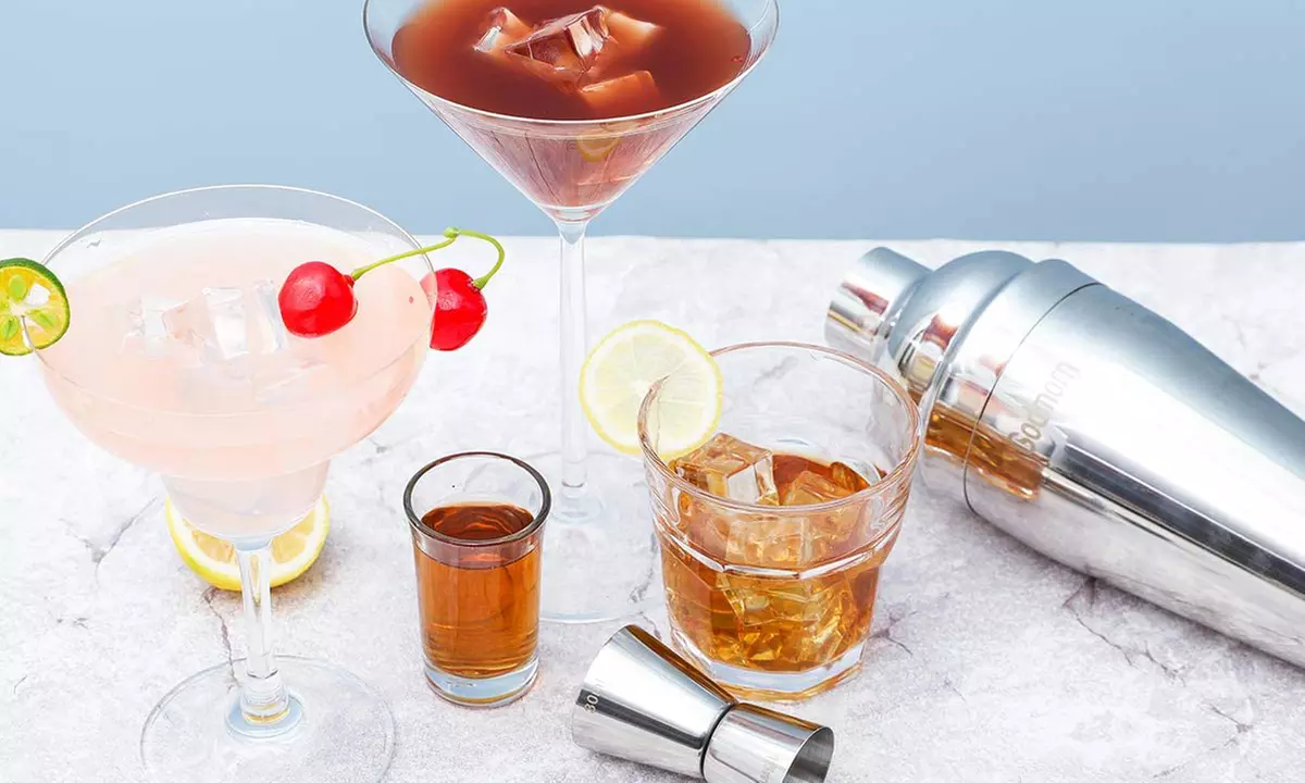 Kit per fare cocktail