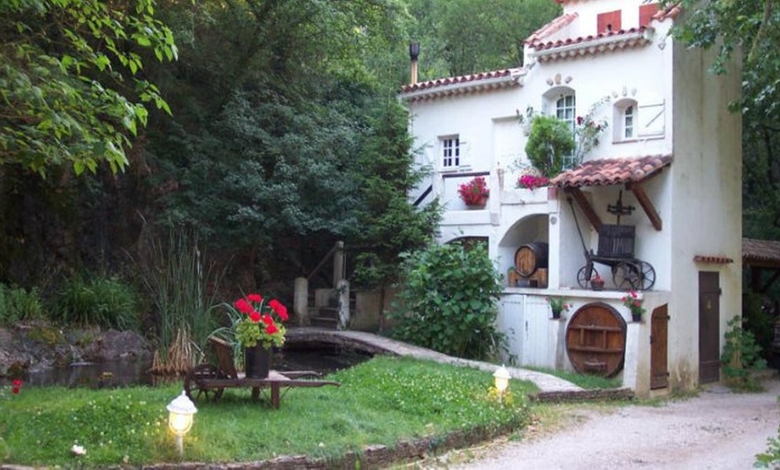 Image 4: Menu du Terroir en 4 services au Moulin de la Sambuc