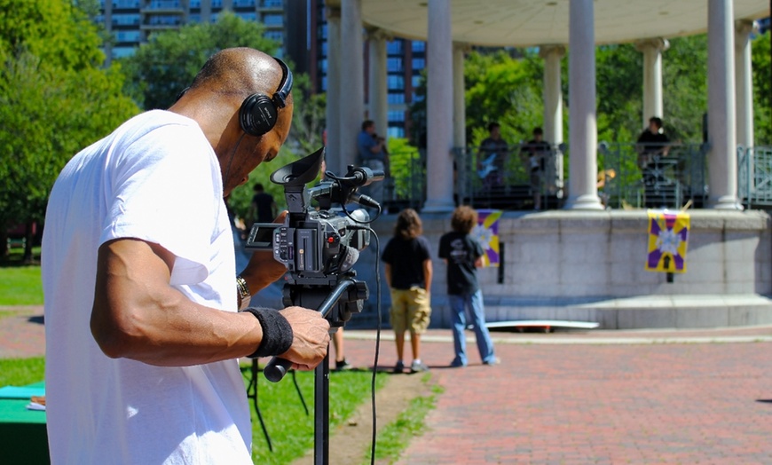 Image 4: Master Event Photography With an Online Course
