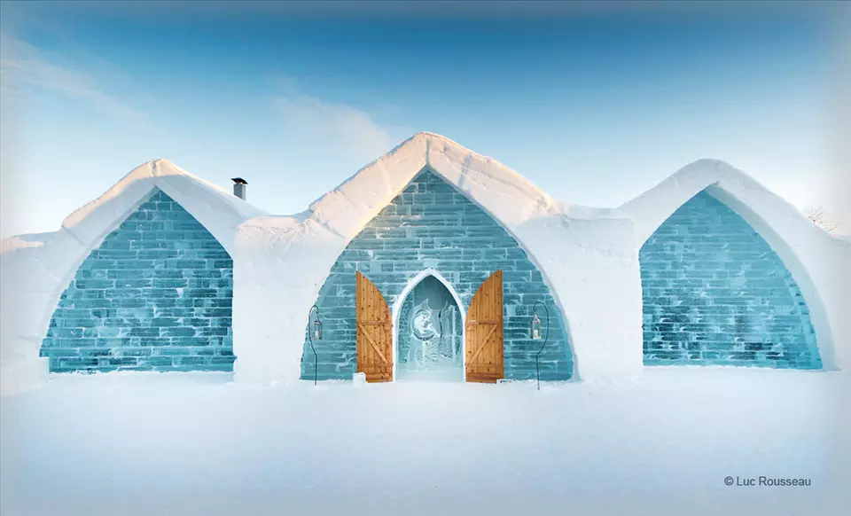 1-Night Stay for Two with Sleeping Bags, Cocktail, and Hot Tub and Sauna Access at Hôtel de Glace in Quebec. - Primary Image