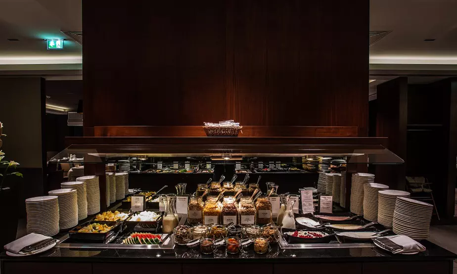 Hamburg: Doppelzimmer für 2 Personen mit Frühstück